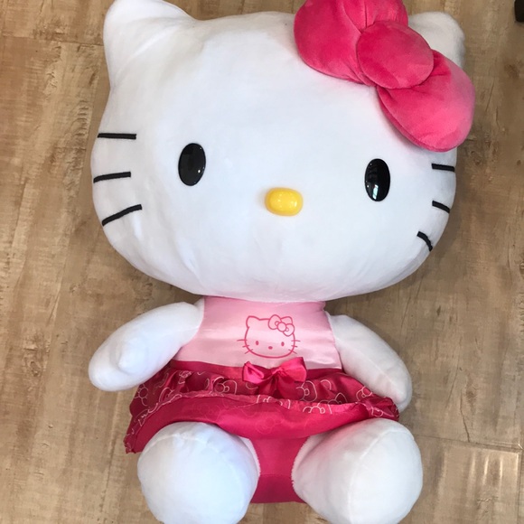 giant hello kitty plush